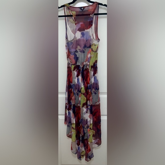 Guess High Low Kaleidos Raspberry-Multi Sleeveless Pleated Dress Sz Medium - Picture 3 of 5